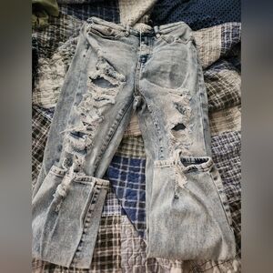 I'm sell american eagle jeans Size 3